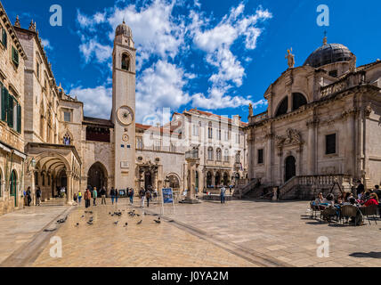 Alte Stadtansicht Kroatien-Dalmatien-Dubrovnik - Glockenturm und Bell Lounge und St. Blasius-Kirche Stockfoto