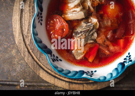 Traditionelle russische und ukrainische rote Bete Suppe Borschtsch Stockfoto