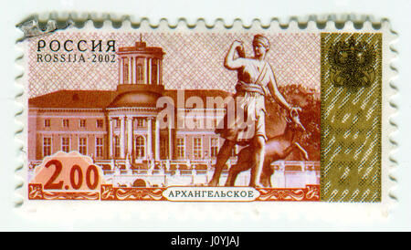 GOMEL, WEIßRUSSLAND, 16. APRIL 2017. Briefmarke gedruckt in Russland zeigt, dass Bild von The haben ein historisches Anwesen in Swerew Bezirk Moskau Obl Stockfoto