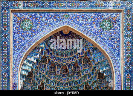 Decoratid Wandnische im Mausoleum Gur-e-Amir, Samarkand, Usbekistan Stockfoto