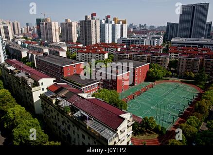 Städtischen Wohn Verbindung in Shanghai – dasselbe Bild für Mittag, Nachmittag, Abend und Nacht Stockfoto