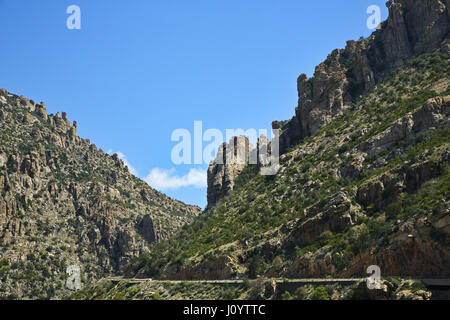 Tucson Attraktion ist die malerische Fahrt auf dem Catalina Highway, eine asphaltierte Straße, die Liquidation Mount Lemmon, Himmel Insel und scenic Byway in Ariz Stockfoto