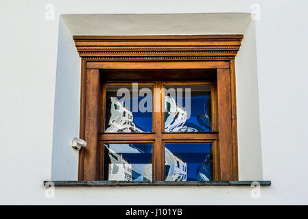 Reflexionen in einem typischen Engadiner-Haus in St. Moritz - 2 Stockfoto