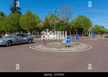 Antony, Frankreich, Pariser Vororte, Straßenszenen, Kreisverkehr, Vorstadtviertel, paris mit dem Auto Stockfoto