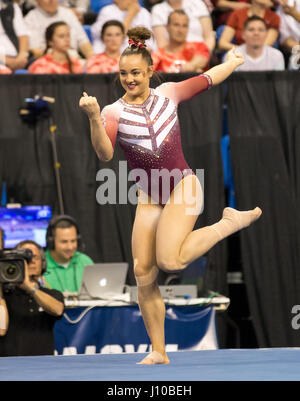 St. 15. April 2017. Oklahomas Maggie Nichols führt ihre Boden-Routine während sechs Super-Finale der 2017 NCAA Women es National Collegiate Gymnastik Championships in der Chaifetz Arena in St. Louis, MO. Kyle Okita/CSM/Alamy Live News Stockfoto