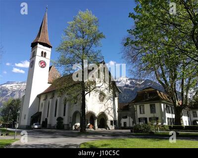 Bern, Bern, Schweiz. 14. April 2017. Bern, Schweiz-April 14 2017: (nur zur redaktionellen Verwendung. CHINA HERAUS). Interlaken ist eine Stadt und Gemeinde im Landkreis Interlaken-Oberhasli im Kanton Bern. Es ist eine wichtige und bekannte touristische Destination in der Region Berner Oberland von den Schweizer Alpen und das Hauptverkehrsmittel Tor zu den Bergen und Seen der Region. Bildnachweis: SIPA Asien/ZUMA Draht/Alamy Live-Nachrichten Stockfoto