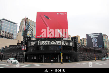 Der Verein "First Avenue" in der Innenstadt von Minneapolis, wo Prinz häufig verwendet, um zu gehen, abgebildet in Minneapolis, Minnesota, USA, 13. April 2017. Am 21. April 2016 starb der amerikanische Popstar auf seinem Anwesen in Chanhassen, Minnesota, von einer versehentlichen Überdosis Schmerzmittel Fentanyl. Foto: Christina Horsten/dpa Stockfoto