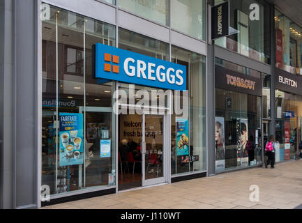 Greggs Bäcker-Shop im Fels, Bury, Lancashire Stockfoto