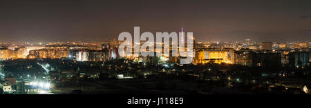 Panorama Abend Luftaufnahme der Stadt Ivano-Frankivsk, Ukraine, Stockfoto