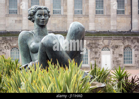 Flittchens in der Jacuzzi Statue, Victoria Square, Birmingham, UK Stockfoto