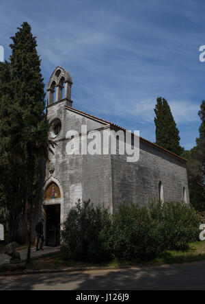 Kirche des Hl. Germaine aus dem 15. Jahrhundert - Nationalpark Brijuni, Kroatien. Stockfoto