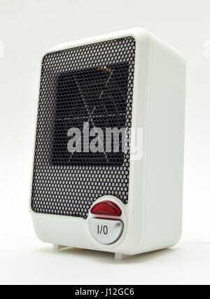 Weiße elektrische Heizung - isoliert auf weißem Hintergrund Stockfoto