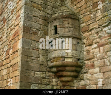 Nahaufnahme von dekorativen Erker in der Ecke der mittelalterlichen Crichton Castle, Midlothian, Schottland, Großbritannien Stockfoto