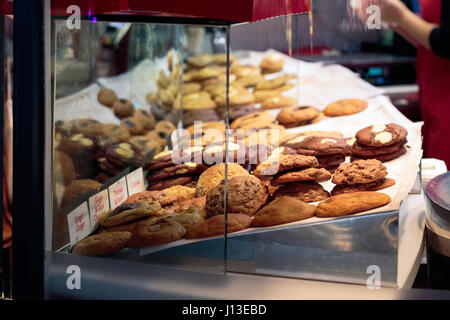 Kekse auf dem Display im Covent Garden in London Stockfoto