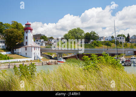 Kincardine Leuchtturm und Hafen in Kincardine, Ontario, Kanada am Lake Huron, Teil der nordamerikanischen großen Seen Stockfoto