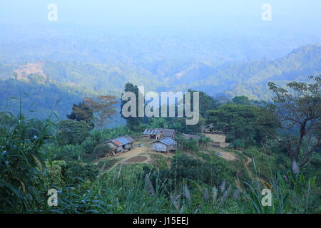 Ethnische Dorf nahe Sajek Tal in Rangamati, Bangladesch. Stockfoto