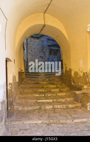 Gasse. Pietragalla. Basilikata. Italien. Stockfoto