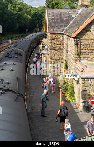 Oldtimer Personenwagen Highley Bahnhof auf die Severn Valley Railway, Highley, Shropshire, England, UK. Stockfoto