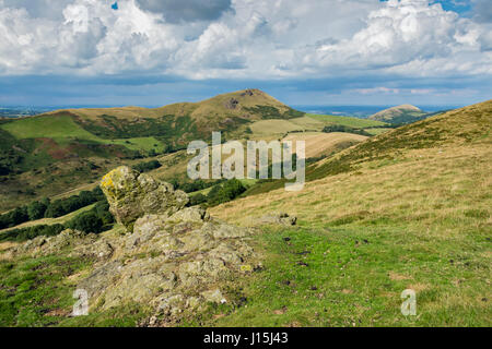 Caer Caradoc von Süd-West Ridge Hope Bowdler Hill, in der Nähe von Kirche Stretton, Shropshire, England, UK. Stockfoto