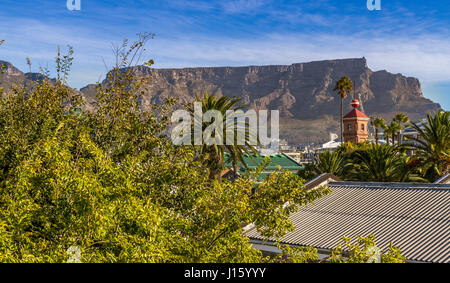 Tafelberg einer Berg bilden ein Wahrzeichen mit Blick über die City von Kapstadt Stockfoto