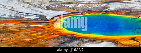 VERSCHIEDENEN Standorten: Grand prismatische Frühling, Yellowstone National Park, USA. Zeigen Sie von einer unglaublich bunten Thermalquelle, sonnen sich im Glanz der Sterne diese Bilder Menschen einfach staunend durch die Wunder unserer Welt. Ein Fotograf machte es seine Mission zu reisen die Welt anlässlich der Menschheit genießen Sie die unglaublichsten Sehenswürdigkeiten in der Welt – darunter überwältigende Wasserfälle, geheimnisvolle Höhlen, die spektakulären Nordlichter und sogar Nevada berühmten Burning Man Festival. Hawaii-basierten Dustin Wong (31) erklärt, wie er kam auf die Idee zu dieser außergewöhnlichen Serie o Stockfoto