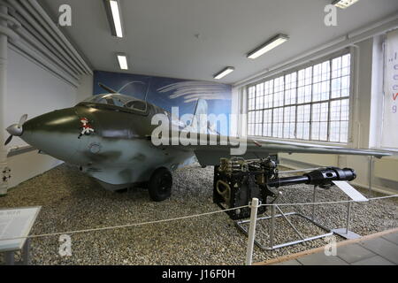 Berlin, Deutschland, 5. April 2015: Militärflugzeuge Ausstellung am Flugplatz Gatow. Stockfoto