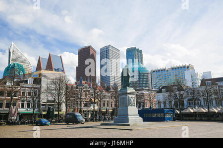 Het Plein (The Square) ist ein Stadtplatz in der Altstadt von den Haag in den Niederlanden. Stockfoto