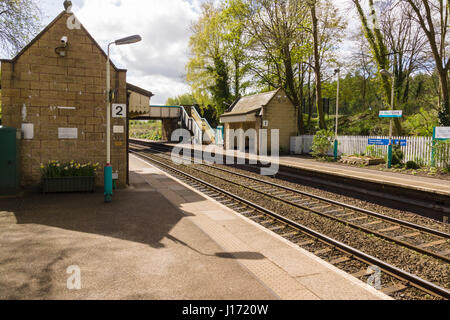 Chirk ländlichen Bahnhof Eisenbahnschienen und Plattform auf der Hauptstrecke zwischen Chester und Shrewsbury in North East Wales Stockfoto