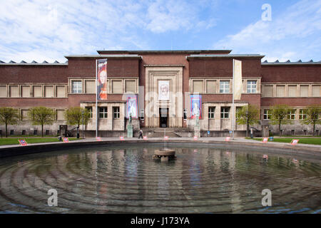 Europa, Deutschland, Düsseldorf, Museum Kunstpalast, Ehrenhof. Stockfoto