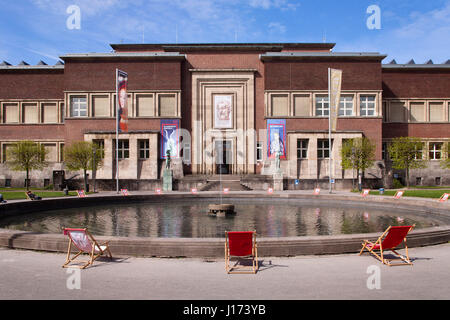 Europa, Deutschland, Düsseldorf, Museum Kunstpalast, Ehrenhof. Stockfoto