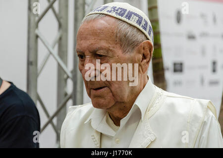 Madrid, Spanien, 18. April 2017. Einweihung des Nähen Woche Spanien in Cibeles Palast mit Besuchern am 18. April 2017, Madrid, Spanien. Bildnachweis: Enrique Davó/Alamy Live-Nachrichten. Stockfoto