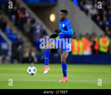 Leicester, UK. 18. April 2017. Wilfred Ndidi in Aktion während der UEFA Champions League Viertel Finale zwischen Leicester City FC und Atletico Madrid. Bildnachweis: Phil Hutchinson/Alamy Live-Nachrichten Stockfoto