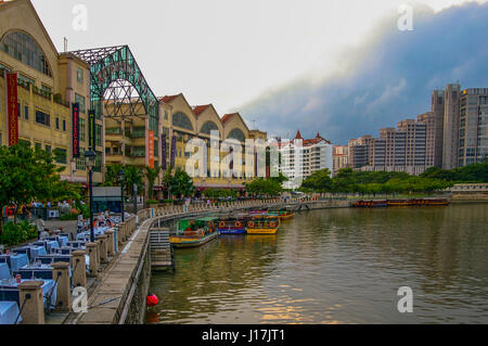 Clarke Quay Singapur 8. April 2009 Bereich Clarke Quay am Singapore River ein Einzelhandel und kommerzielle ist Anziehungspunkt für Touristen und einheimische Stockfoto