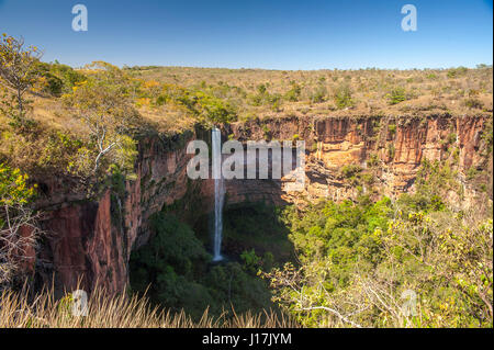 Véu de Noiva Wasserfall Chapada dos Guimarães, Mato Grosso, Brasilien Stockfoto