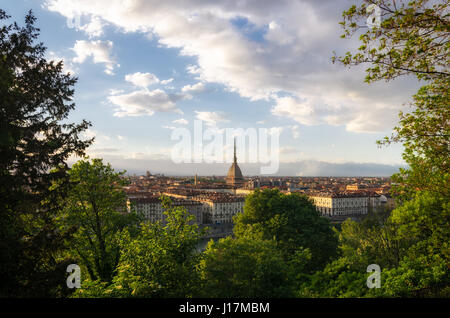 Turin malerischen Panorama mit Mole Antonelliana bei Sonnenuntergang Stockfoto