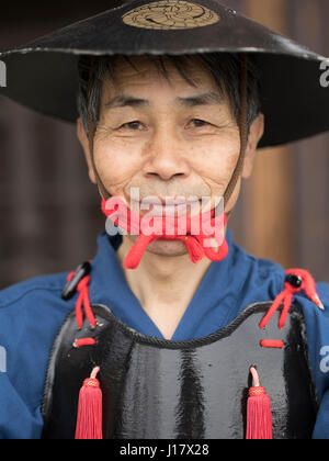 Burgwache am Haupttor der Burg Himeji, Himeji, Japan. Stockfoto