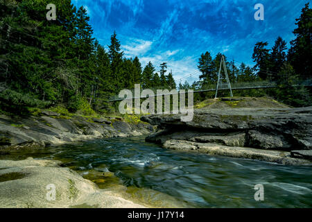 Wunderbare Hängebrücke in Englisch Mann Fluss 1. Stockfoto