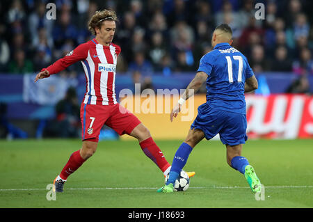 Atletico Antoine Griezmann (links) und Leicester City Danny Simpson Kampf um den Ball in das Rückspiel der UEFA Champions League Viertelfinale match bei der King Power Stadium, Leicester. Stockfoto