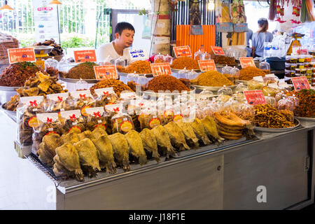 Sehr lecker zum Verkauf auf Markt oder Tor-Kor, Bangkok, Thailand Stockfoto