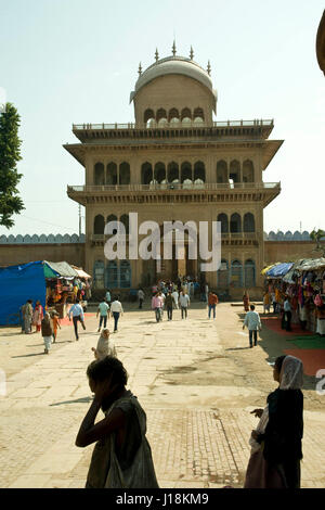 Klingelte Ji Tempel, Vrindavan, Uttar Pradesh, Indien, Asien Stockfoto