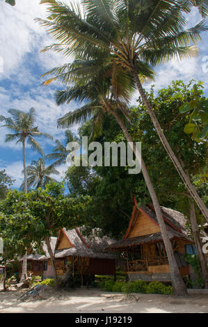 Phi Phi Relax Beach Resort Wochenendhäusern, Phak Nam Bay, Koh Phi Phi Island, Thailand. Asien. Insel Phi Phi Don. Provinz Krabi, Andamanensee, Thailand. Ko-Ph Stockfoto