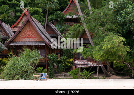 Phi Phi Relax Beach Resort Wochenendhäusern, Phak Nam Bay, Koh Phi Phi Island, Thailand. Asien. Insel Phi Phi Don. Provinz Krabi, Andamanensee, Thailand. Ko-Ph Stockfoto