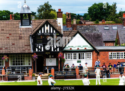 Alderley Edge Cricket Club ist ein Amateur Kricket-Verein basieren an Alderley Edge in Cheshire Stockfoto