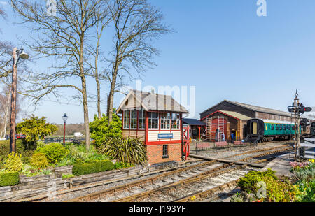 Traditionelle Old-fashioned Vintage Signal box, Tenterden Stadt Station, Kent & East Sussex Railway, eine Erbe Dampf-Eisenbahn, Tenderden, Kent, UK Stockfoto