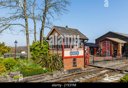 Traditionelle Old-fashioned Vintage Signal box, Tenterden Stadt Station, Kent & East Sussex Railway, eine Erbe Dampf-Eisenbahn, Tenderden, Kent, UK Stockfoto