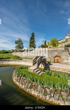 Malerischen grünen Ferraris-Garten in kleinen Karst Dorf Stanjel in Slowenien Stockfoto