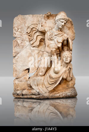 Foto von römischen Releif Skulptur des Kaisers Claudius über, Britanica, South Building, Zimmer 1-3, Aphrodisias Museum, Aphrodisias, Türkei zu besiegen. N Stockfoto