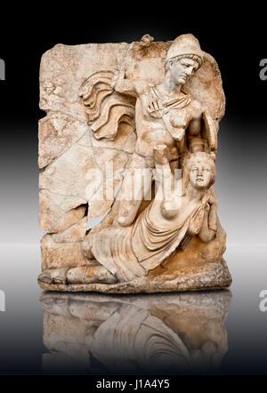 Foto von römischen Releif Skulptur des Kaisers Claudius über, Britanica, South Building, Zimmer 1-3, Aphrodisias Museum, Aphrodisias, Türkei zu besiegen. N Stockfoto