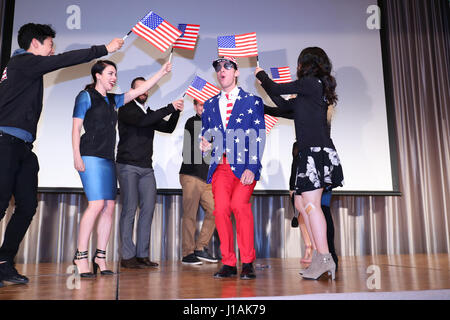 Tokio, Japan. 19. April 2017. Jason Brown (USA) Eiskunstlauf: ISU World Team Trophy 2017 Vernissage in Tokio, Japan. Bildnachweis: YUTAKA/AFLO SPORT/Alamy Live-Nachrichten Stockfoto