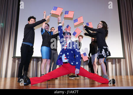 Tokio, Japan. 19. April 2017. USA-Team Gruppe (USA) Eiskunstlauf: ISU World Team Trophy 2017 Vernissage in Tokio, Japan. Bildnachweis: YUTAKA/AFLO SPORT/Alamy Live-Nachrichten Stockfoto